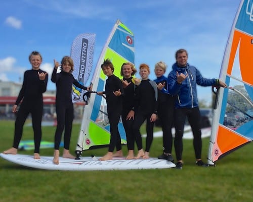 IMG_1636 copy-2 windsurfen, windsurfles, windsurf verhuur, windsurfverhuur, windsurf huren, leren windsurfen, gearfreak, gearfreak surfschool, surfcenter, youthfreak academy, introductieles, startcursus, seizoenscursus, surfcamp