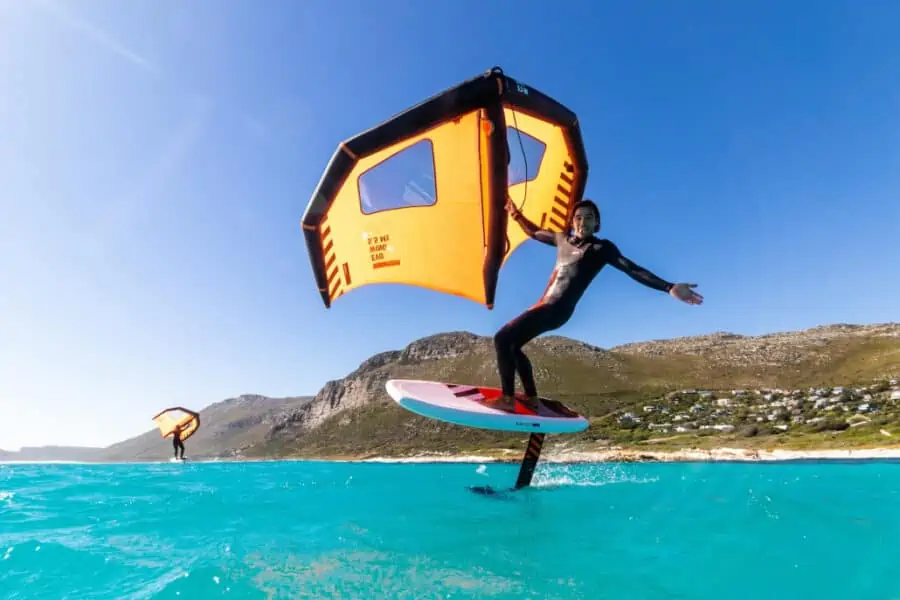 wingfoilen, wingfoilles, wingfoil verhuur, wingfoil huren, wingen, leer wingen, surfcamp, wingsurf introductieles