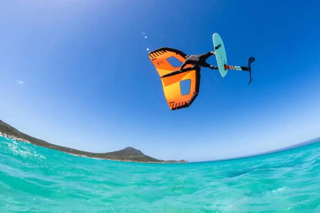 wingfoilen, wingfoilles, wingfoil verhuur, wingfoil huren, wingen, leer wingen, surfcamp, wingsurf introductieles