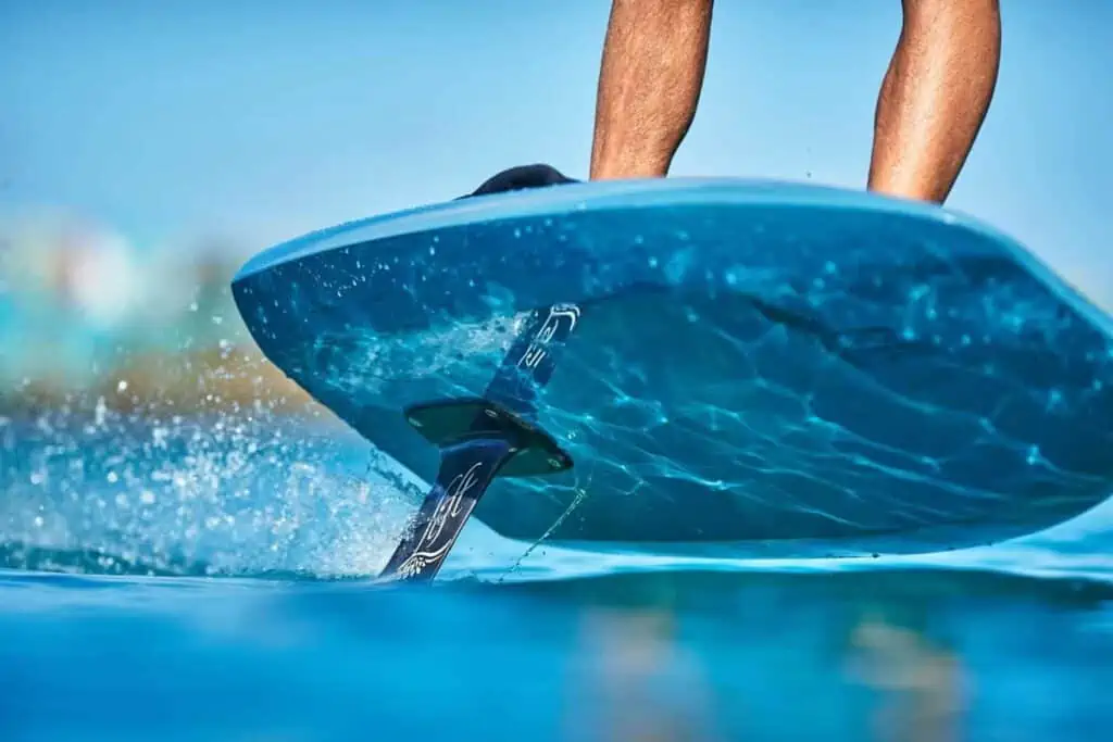 efoilen, efoilles, efoil, efoil verhuur, efoil huren, efoil les, efoil huur, gearfreak, surfschool, surfcenter, lift, flysurf