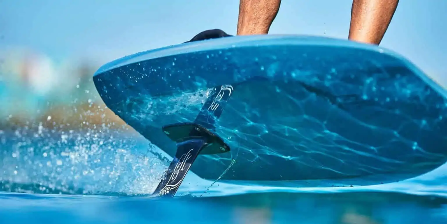 efoilen, efoilles, efoil, efoil verhuur, efoil huren, efoil les, efoil huur, gearfreak, surfschool, surfcenter, lift, flysurf