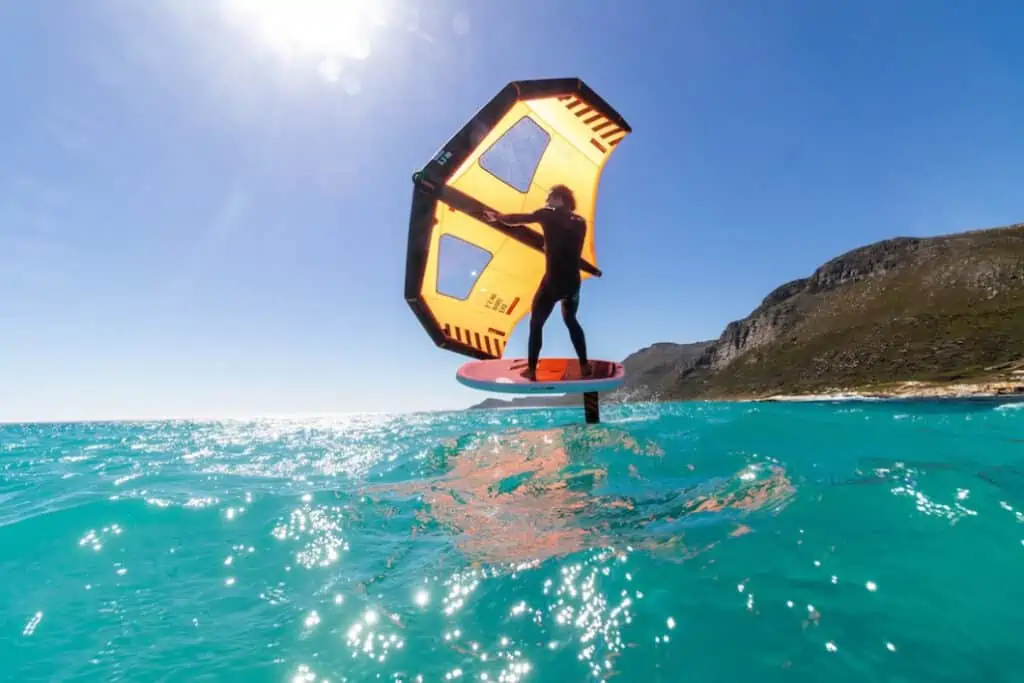 wingfoilen, wingfoilles, wingfoil verhuur, wingfoil huren, wingen, leer wingen, surfcamp, wingsurf introductieles