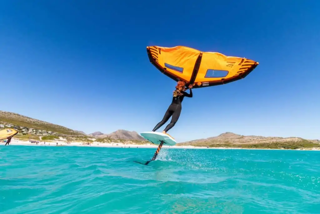 wingfoilen, wingfoilles, wingfoil verhuur, wingfoil huren, wingen, leer wingen, surfcamp, wingsurf introductieles