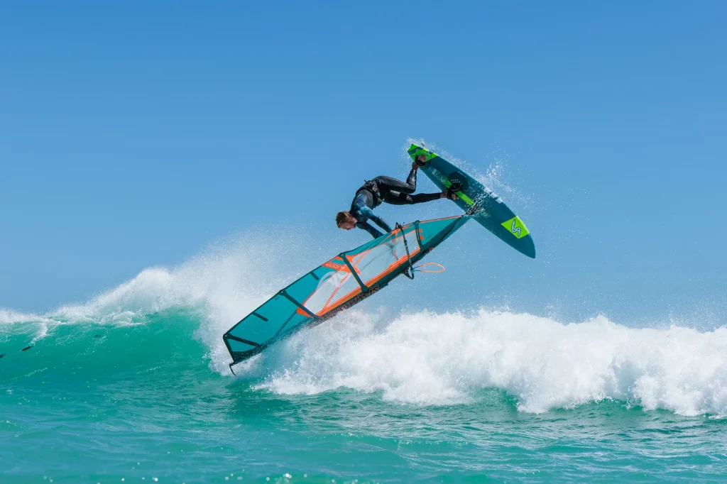 GEARfreak Voucher windsurfen, windsurfles, windsurf verhuur, windsurfverhuur, windsurf huren, leren windsurfen, gearfreak, gearfreak surfschool, surfcenter, youthfreak academy, introductieles, startcursus, seizoenscursus, surfcamp