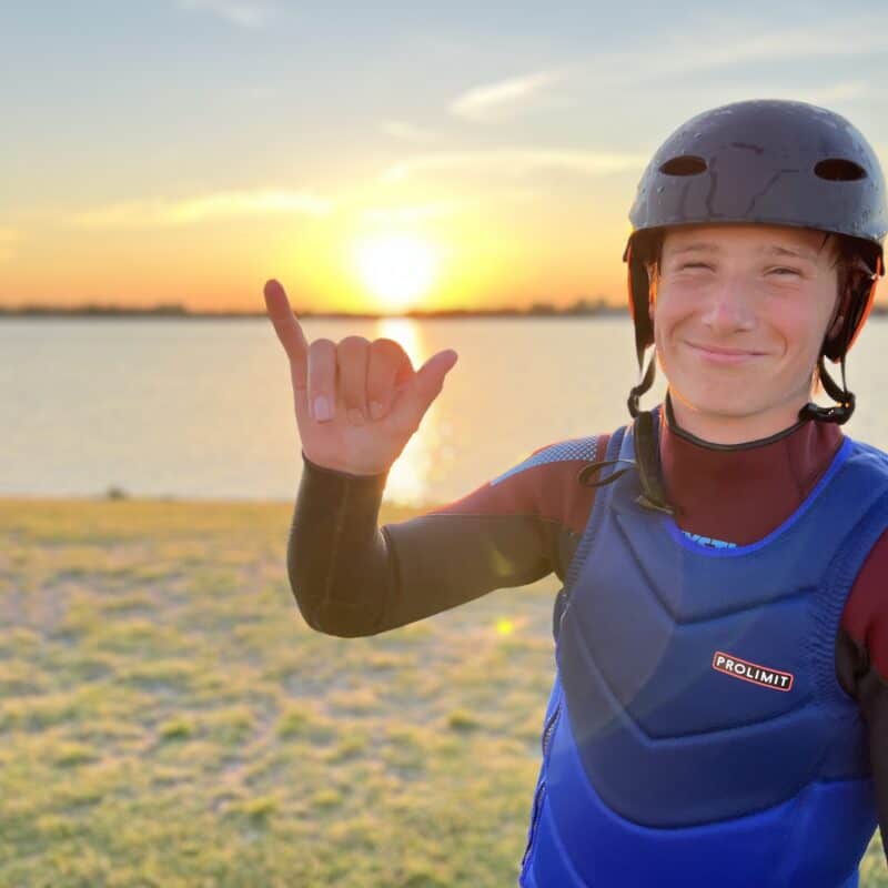 windsurfen, windsurfles, windsurf verhuur, windsurfverhuur, windsurf huren, leren windsurfen, gearfreak, gearfreak surfschool, surfcenter, youthfreak academy, introductieles, startcursus, seizoenscursus, surfcamp