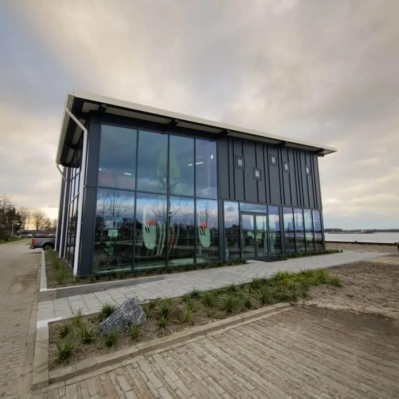 windsurfen, windsurfles, windsurf verhuur, windsurfverhuur, windsurf huren, leren windsurfen, gearfreak, gearfreak surfschool, surfcenter, youthfreak academy, introductieles, startcursus, seizoenscursus, surfcamp