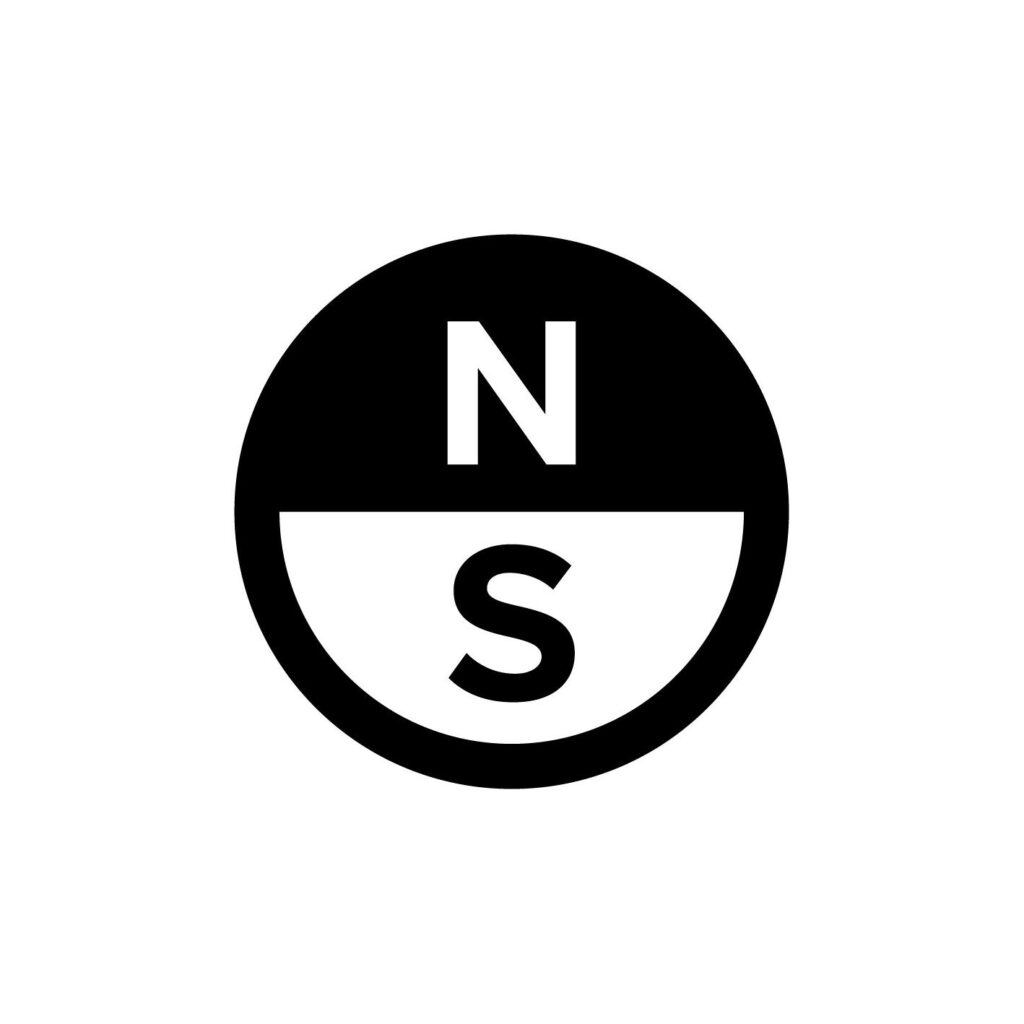 North logo bij GearFreak Surfschool