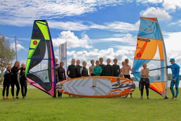 IMG_6238 windsurfen, windsurfles, windsurf verhuur, windsurfverhuur, windsurf huren, leren windsurfen, gearfreak, gearfreak surfschool, surfcenter, youthfreak academy, introductieles, startcursus, seizoenscursus, surfcamp