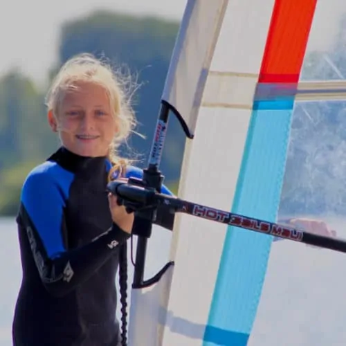 windsurfen, windsurfles, windsurf verhuur, windsurfverhuur, windsurf huren, leren windsurfen, gearfreak, gearfreak surfschool, surfcenter, youthfreak academy, introductieles, startcursus, seizoenscursus, surfcamp
